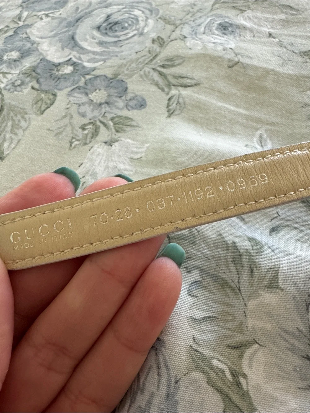 Gucci Cream Leather Belt with Silver G Buckle